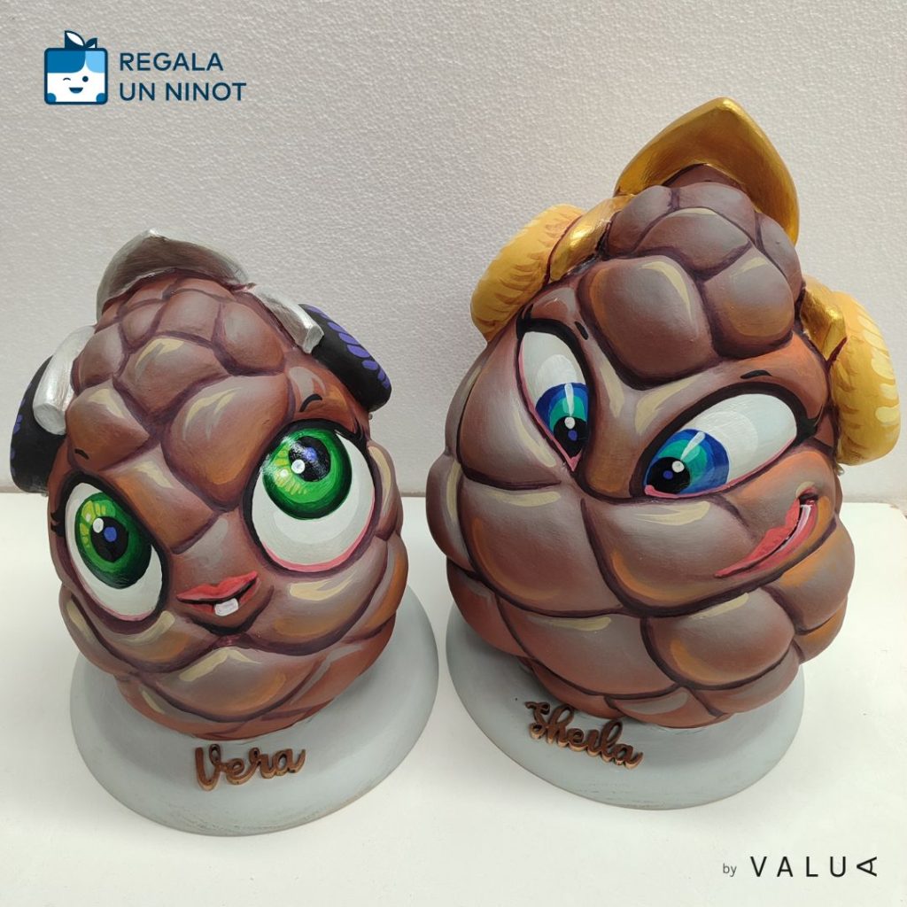 Ninots personalizados para falleras mayores, dos piñas
