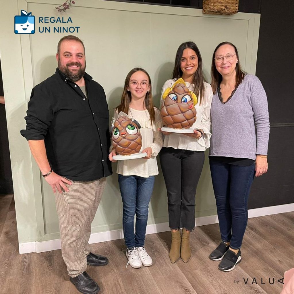 Ninots personalizados para falleras mayores, dos piñas