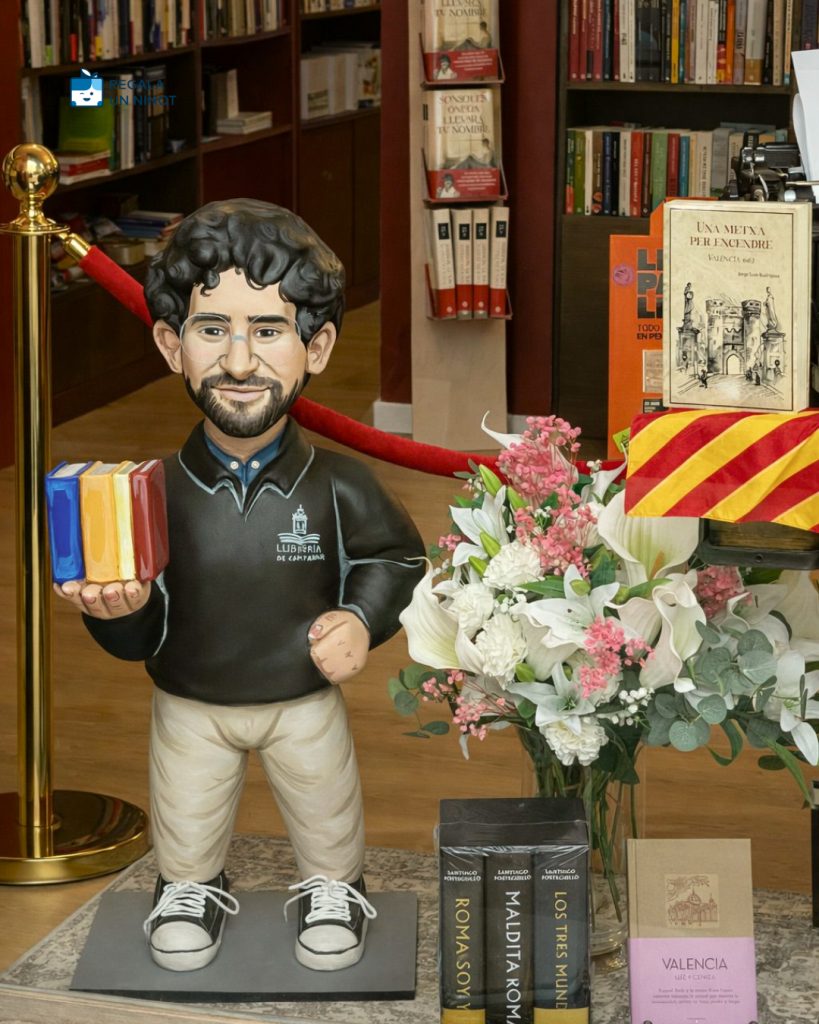Ninot personalizado para negocios: Llibreria de Campanar